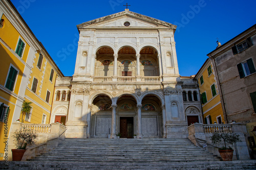 La cattedrale dei Santi Pietro e Francesco a Massa in Toscana
