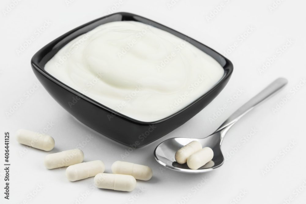 Gesunde Lebensmittel Joghurt mit Darm Kapseln Gesunde Lebensmittel Joghurt mit Darm Kapseln