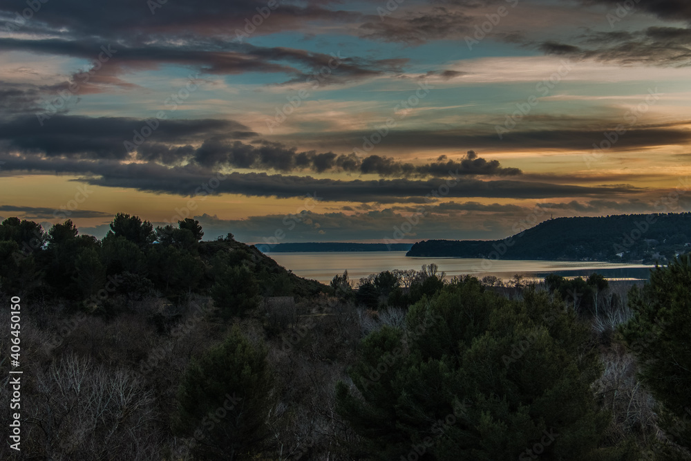 Coucher de soleil sur l'Etang de Berre Coucher de soleil sur l'Etang de Berre