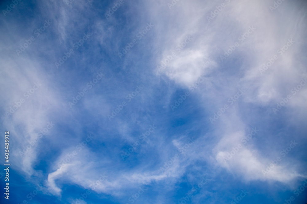 Fototapeta premium blue sky with white clouds - perfect for sky replacement
