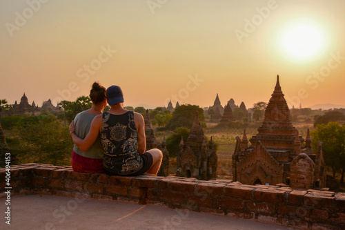 couple discovering the temples of Bagan in Myanmar