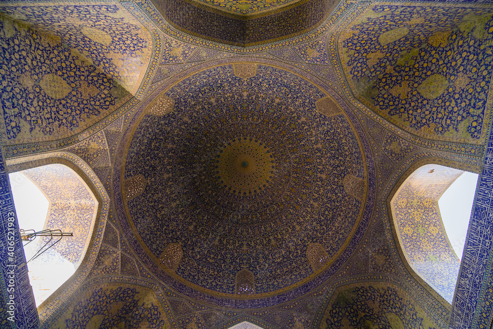 イラン　エスファハーンのマスジェデ・イマームの天井
