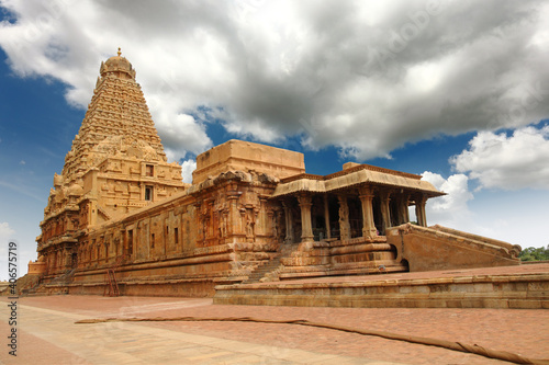 Brihadeeswarar Temple Brihadishvara Rajesvara Peruvudaiyar RAJA RAJA CHOLAN BUILT Chola Temple photo