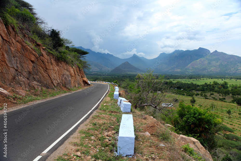 Obraz premium Road on Munnar mountain , Kerala, India.