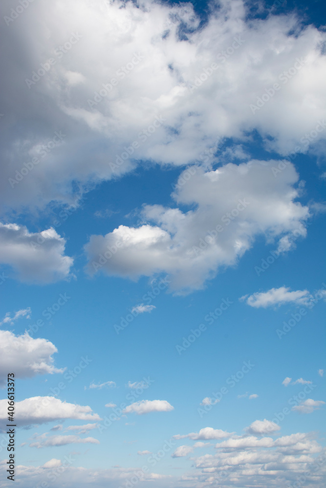 Obraz premium Blue sky with clouds