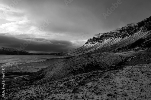 Greenhilð mit dem Fluss Laxa í Kjós nahe Mosfellsbær im Westen Islands photo