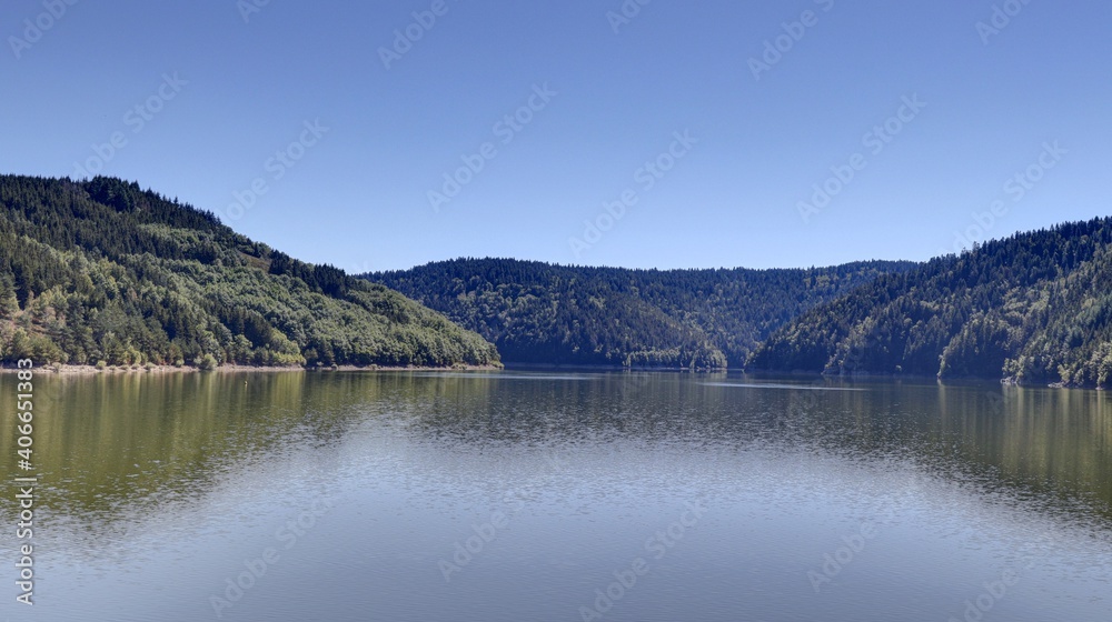 gorges de la Truyère et ruines du château d'Alleuze