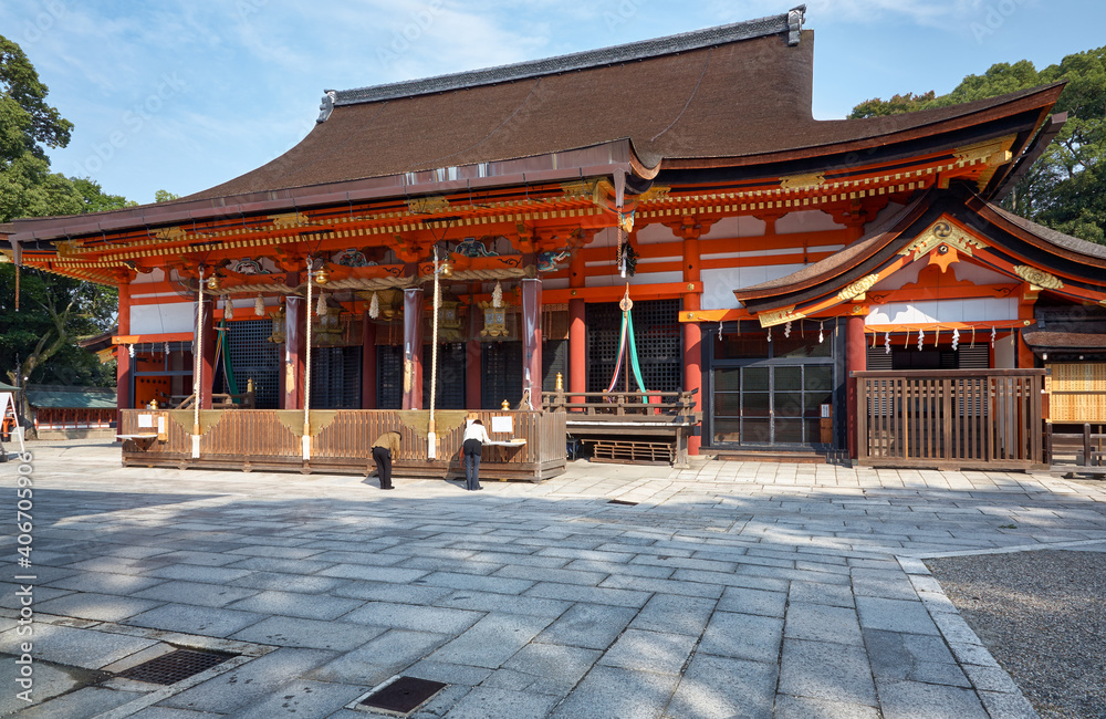 The honden (main sanctuary) of the Yasaka (Gion) Shrine. Kyoto. Japan The honden (main sanctuary) of the Yasaka (Gion) Shrine. Kyoto. Japan
