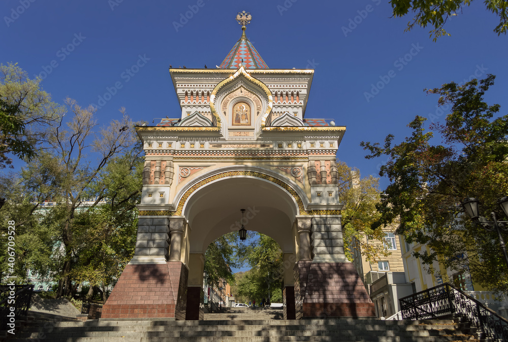 View from below on Triumphal Arch for Tsar Nicholas II