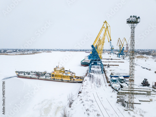 winter in the port