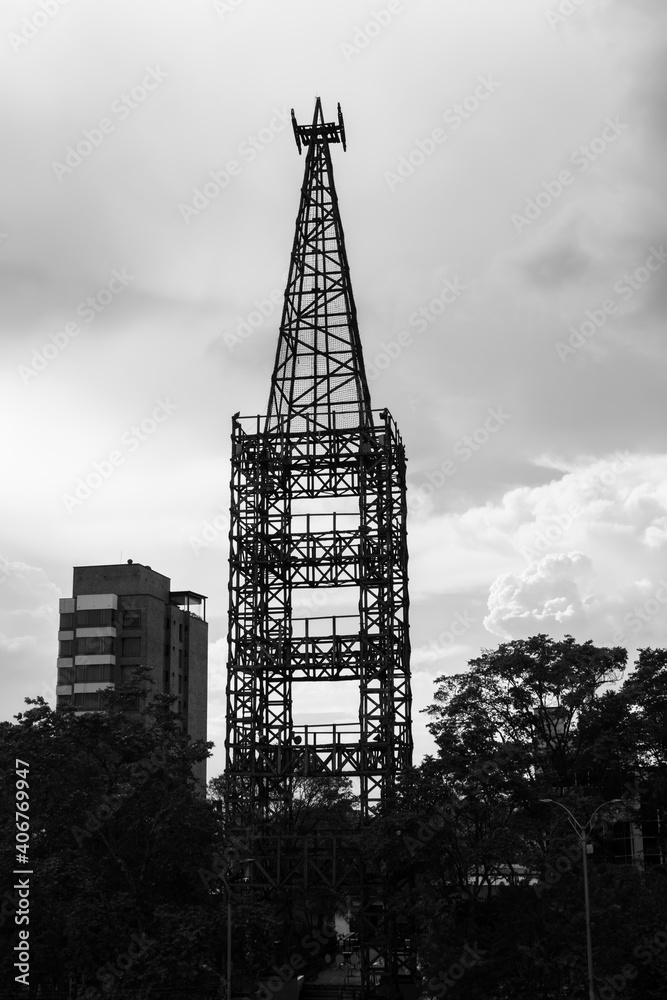 Cable tower in black and white