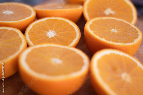 Naranjas abiertas por la mitad