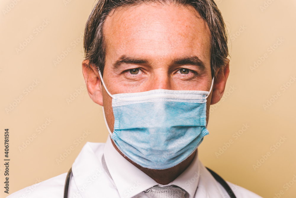 Doctor wearing protection suit and face mask for fighting Covid-19 ( Corona virus ) - Nurse portrait during coronavirus pandemic quarantine, concepts about healthcare and medical Doctor wearing protection suit and face mask for fighting Covid-19 ( Corona virus ) - Nurse portrait during coronavirus pandemic quarantine, concepts about healthcare and medical