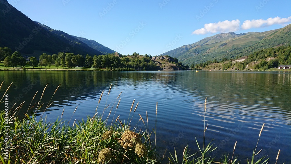 Fototapeta premium Lac de Génos-Loudenvielle