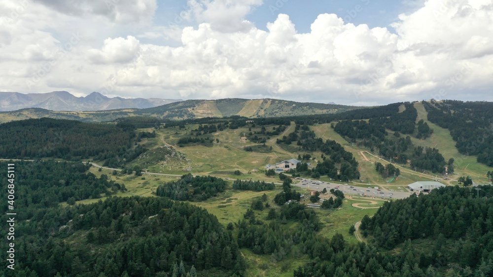 station de montagne de Font-Romeu et four solaire d'Odeillo