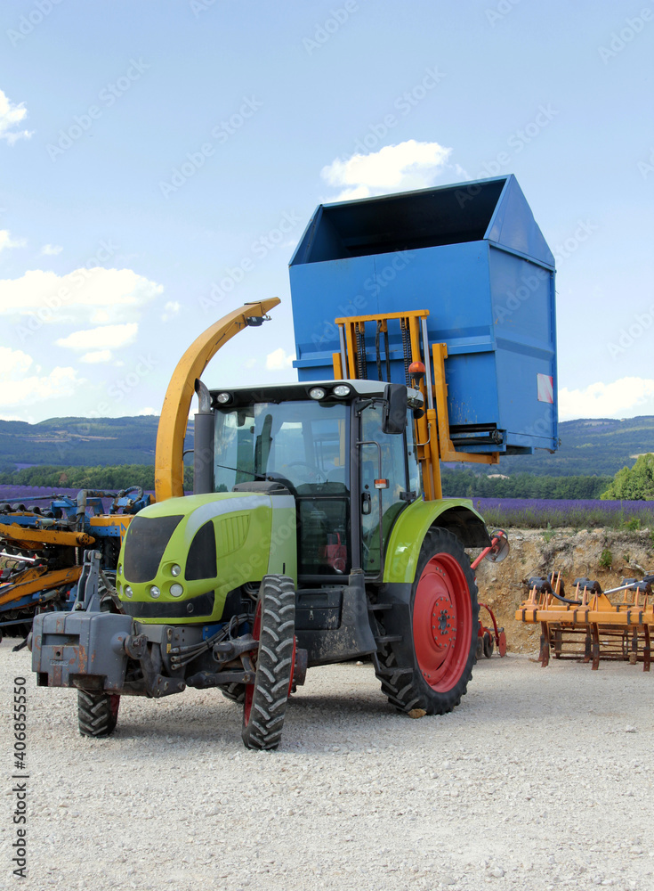 Obraz premium tracteur pour vendange