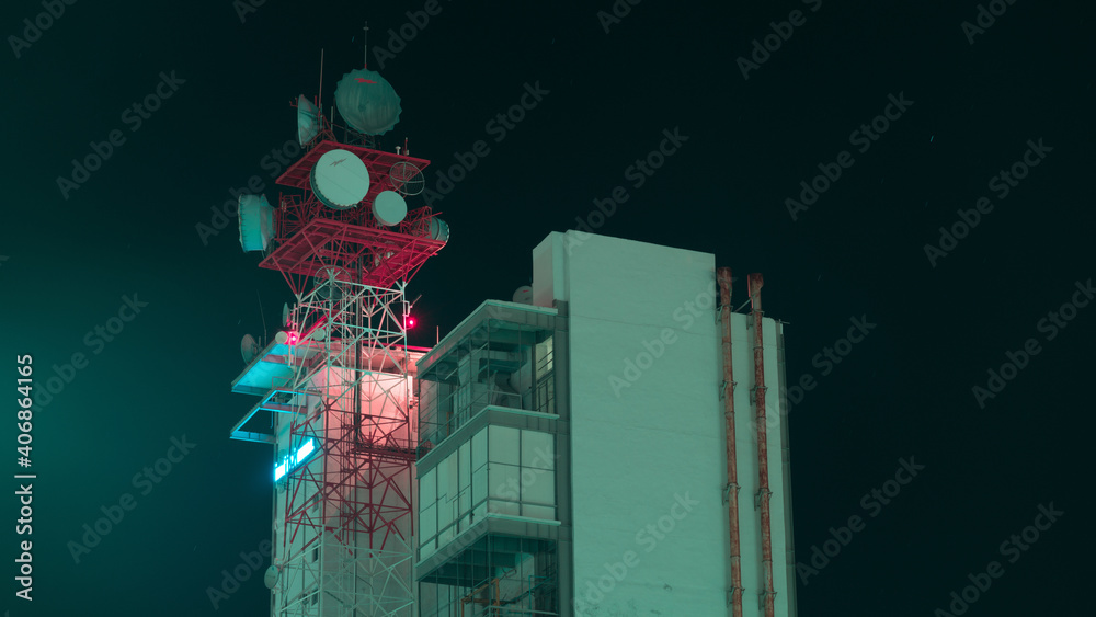 Antena de telecomunicaciones 