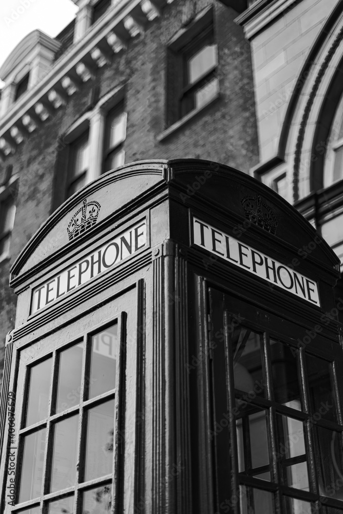 Obraz premium city telephone box