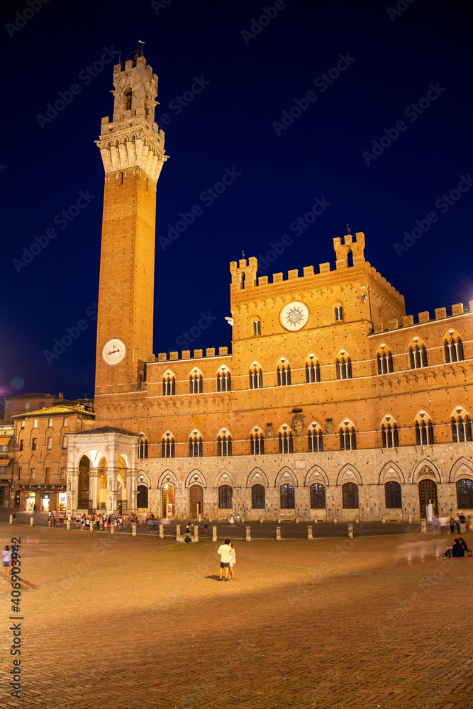 Palazzo Pubblico mit Torre del Mangia, Siena, Toskana, Italien