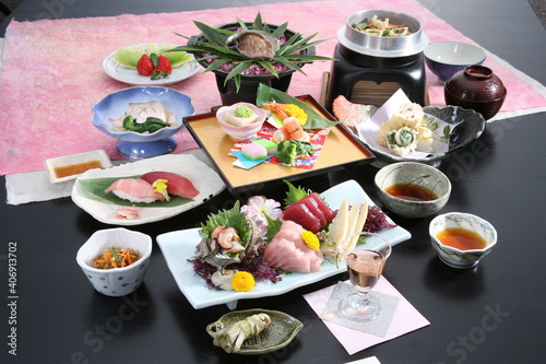会席 和 料理 刺身 鮪造り 調理 煮付 懐石 盛り付け 和食 日本新鮮 鮮魚 お刺身 JAPAN