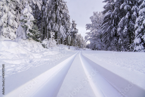 frisch gespurte Loipe Ski fahren Fichtelgebirge Winter