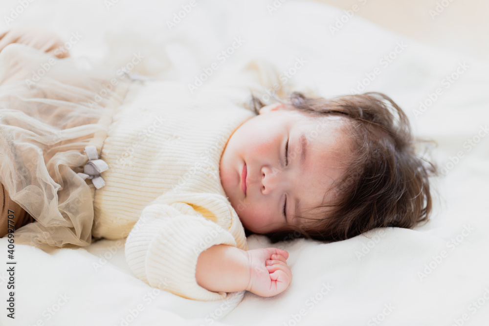 寝ている赤ちゃん 寝ている赤ちゃん
