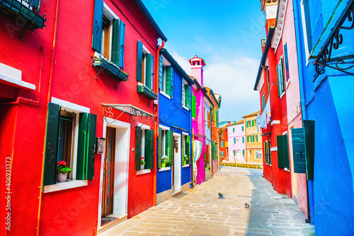 Fototapeta Naklejka Na Ścianę i Meble -  Colorful architecture in Burano island, Venice, Italy. Famous travel destination