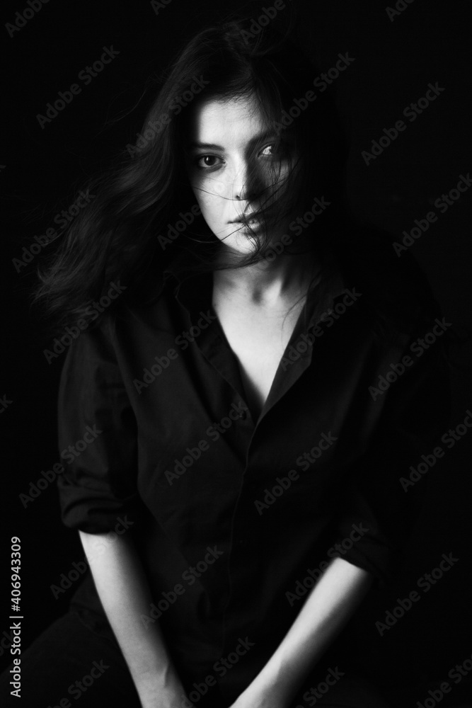 black and white portrait of a woman black and white portrait of a woman