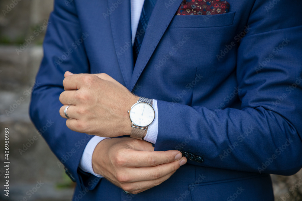 D?�tails d'un mari?� le jour de son mariage Stock Photo | Adobe Stock