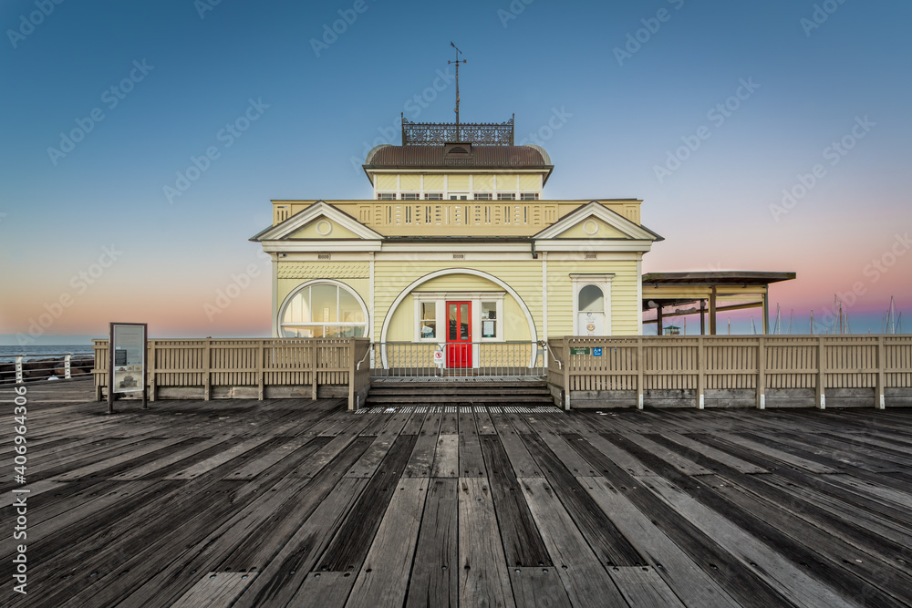 Fototapeta premium End of St Kilda Pier