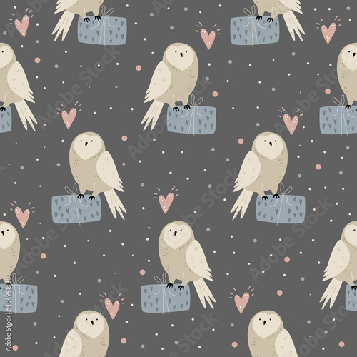 Seamless pattern with cute owls anf gift boxes