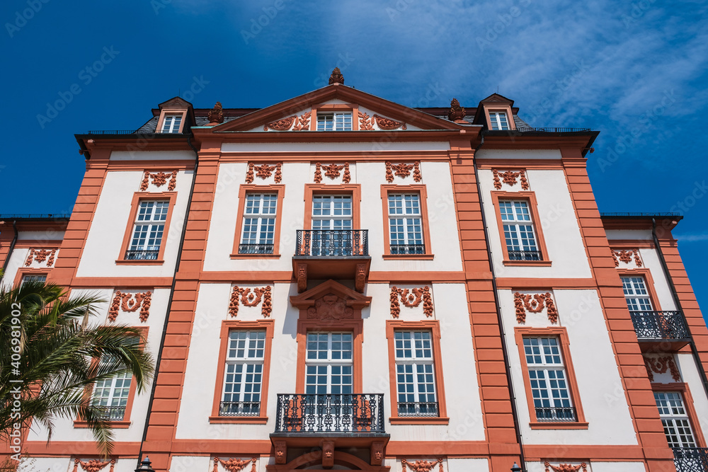 Fototapeta premium View up the facade of the Biebrich Castle in Wiesbaden / Germany against a blue sky