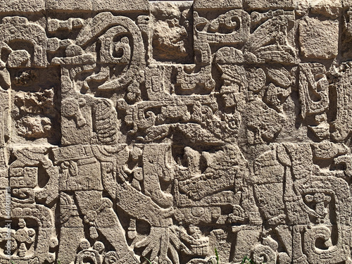 Photo Detail of wall carving in ancient mayan ruins of Chichen Itza, Yucatan peninsula