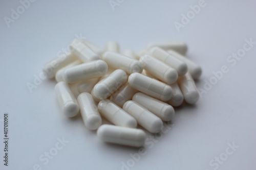 Obraz na płótnie Closeup of myo-inositol capsules. Myo-inositol is a commonly used supplement for treating PCOS symptoms. w salonie