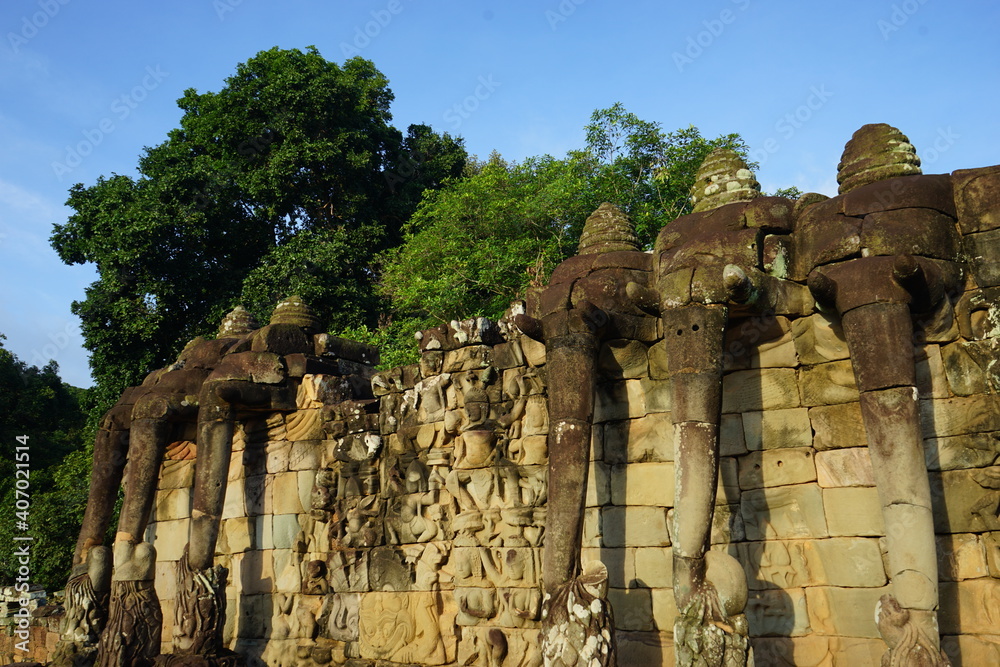 Obraz premium Elephant Terrace at Angkor Thom in Siem Reap, Cambodia, Ancient Khmer architecture.