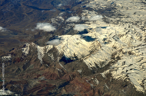 Mountains from a bird's-eye view 