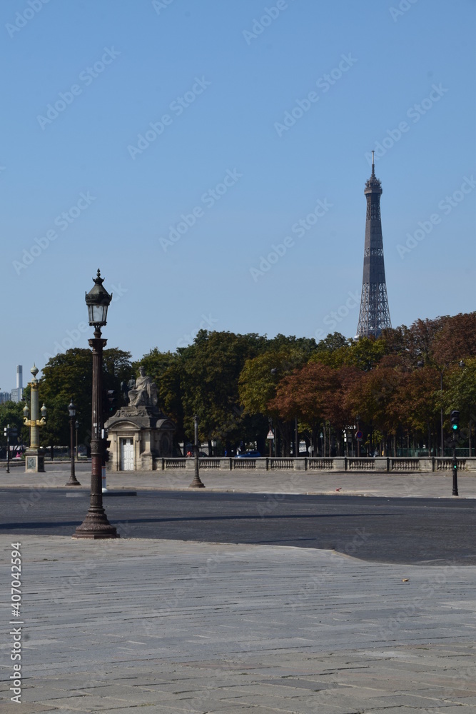 Parigi deserta in tempi di covid