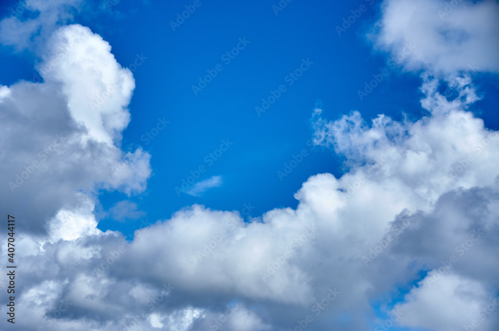 Obraz premium white clouds cotton effect and blue sky