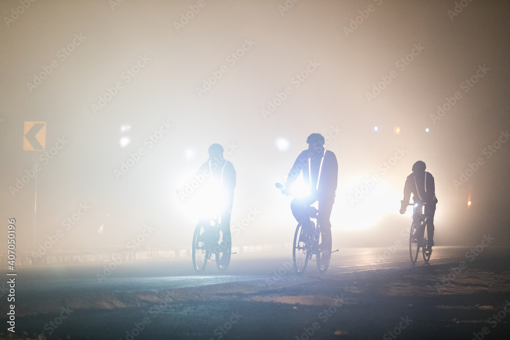 Cycling in night light