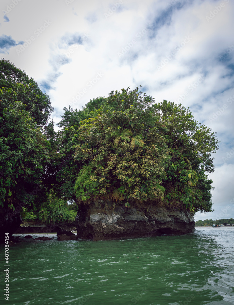 Image of a island and cliff in Juanchaco, Buenaventura, Valle del Cauca, Colombia. National natural park Uramba.