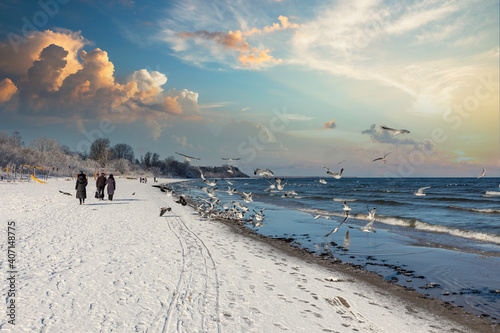 Fototapeta Naklejka Na Ścianę i Meble -  Baltic sea winter beach