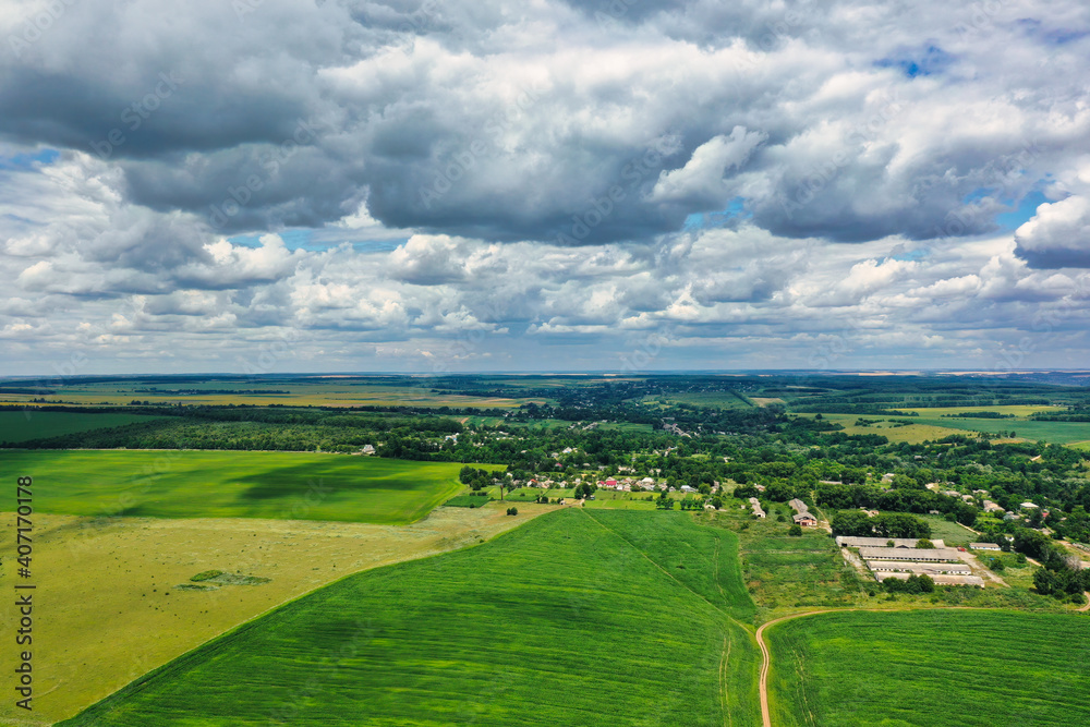 Naklejka premium landscape view of one of the parts of Ukraine in the Khmelnytsky and Kiev regions.