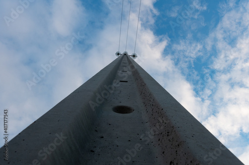 Poteau haute tension