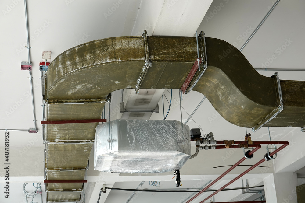 Installation of cold air ducts, air conditioning systems in buildings