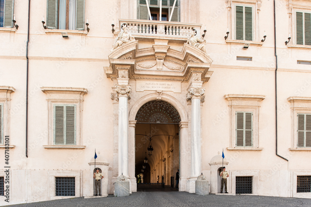 Eingang zum Quirinalspalast in Rom