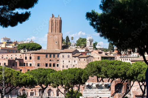 Trajansforum und Torre delle Milizie photo