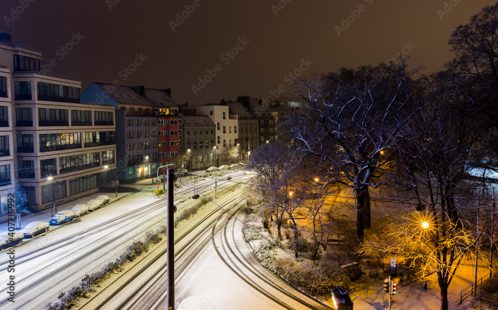 Düsseldorf schneebedeckte Straße