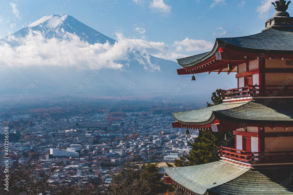 Obraz premium 日本の伝統的な塔と富士山