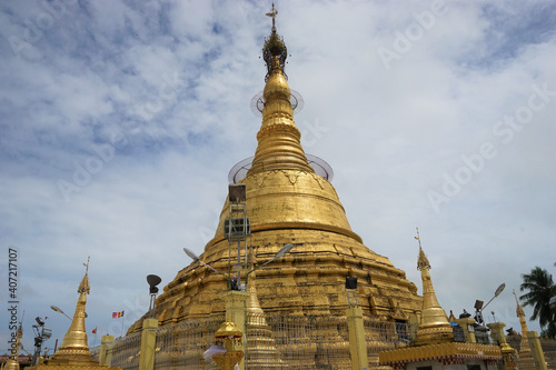 Botataung or Botahtaung Pagoda in Yangon, Myanmar - ボタタング パゴダ ヤンゴン ミャンマー  photo