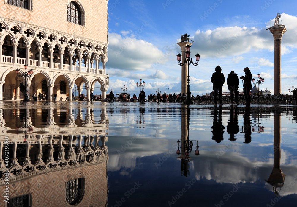 Hochwasser auf der Piazza di San Marco/Venedig
